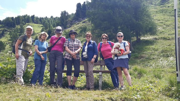 Maloja_Gruppe_small.jpg  